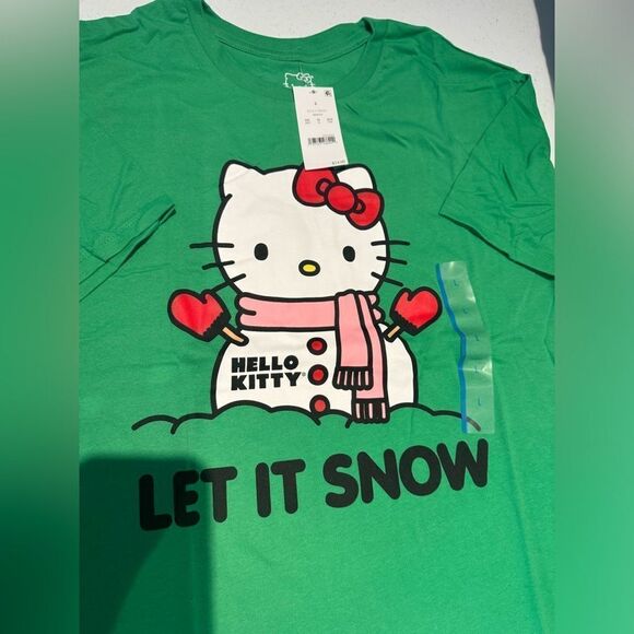 New with tags green hello Kitty, let it snow T-shirt - Picture 1 of 2